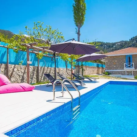 Islamlar Sleeps 4 Pool Air Con Wifi